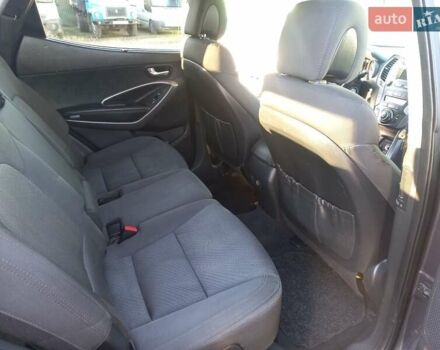 Серый Хендай Санта Фе, объемом двигателя 2.36 л и пробегом 216 тыс. км за 11650 $, фото 10 на Automoto.ua