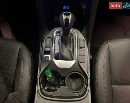 Серый Хендай Санта Фе, объемом двигателя 2 л и пробегом 155 тыс. км за 20500 $, фото 16 на Automoto.ua