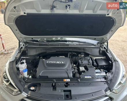 Серый Хендай Санта Фе, объемом двигателя 2 л и пробегом 150 тыс. км за 21899 $, фото 57 на Automoto.ua