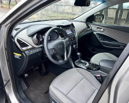 Сірий Хендай Санта Фе, об'ємом двигуна 2.4 л та пробігом 68 тис. км за 12100 $, фото 6 на Automoto.ua