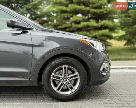 Серый Хендай Санта Фе, объемом двигателя 2.4 л и пробегом 120 тыс. км за 20000 $, фото 26 на Automoto.ua