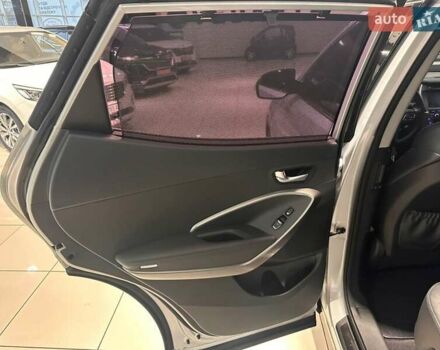 Серый Хендай Санта Фе, объемом двигателя 2 л и пробегом 155 тыс. км за 20500 $, фото 20 на Automoto.ua