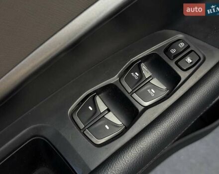 Серый Хендай Санта Фе, объемом двигателя 2.36 л и пробегом 123 тыс. км за 16900 $, фото 21 на Automoto.ua