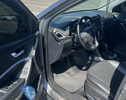 Серый Хендай Санта Фе, объемом двигателя 2.2 л и пробегом 178 тыс. км за 20900 $, фото 7 на Automoto.ua