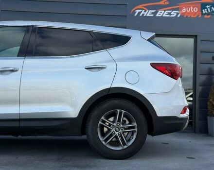 Серый Хендай Санта Фе, объемом двигателя 2.36 л и пробегом 123 тыс. км за 16900 $, фото 7 на Automoto.ua