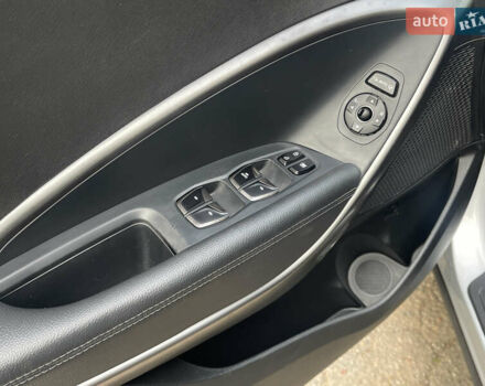 Сірий Хендай Санта Фе, об'ємом двигуна 2 л та пробігом 78 тис. км за 21700 $, фото 22 на Automoto.ua