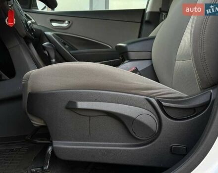 Серый Хендай Санта Фе, объемом двигателя 2.36 л и пробегом 123 тыс. км за 16900 $, фото 26 на Automoto.ua