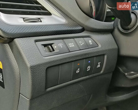 Серый Хендай Санта Фе, объемом двигателя 2 л и пробегом 187 тыс. км за 21555 $, фото 11 на Automoto.ua