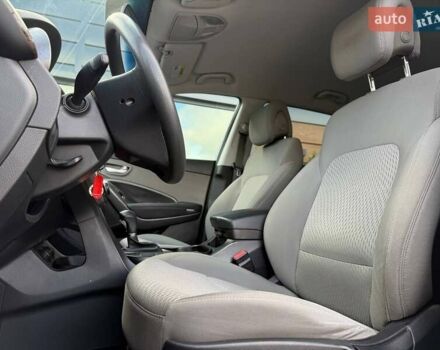 Серый Хендай Санта Фе, объемом двигателя 2.36 л и пробегом 123 тыс. км за 16900 $, фото 28 на Automoto.ua