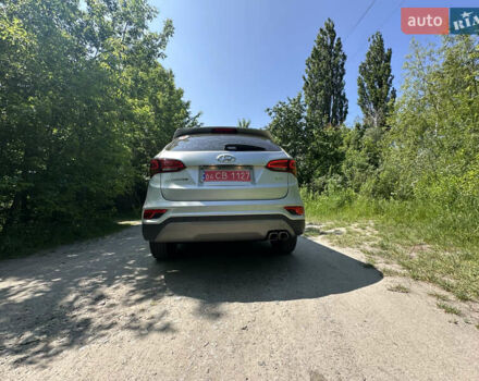 Серый Хендай Санта Фе, объемом двигателя 2 л и пробегом 150 тыс. км за 21899 $, фото 9 на Automoto.ua