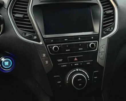 Серый Хендай Санта Фе, объемом двигателя 2.2 л и пробегом 103 тыс. км за 8700 $, фото 15 на Automoto.ua