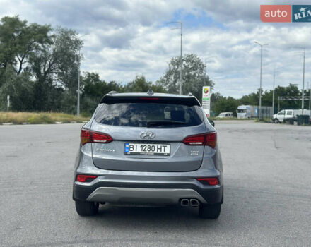 Серый Хендай Санта Фе, объемом двигателя 2.2 л и пробегом 230 тыс. км за 21500 $, фото 5 на Automoto.ua