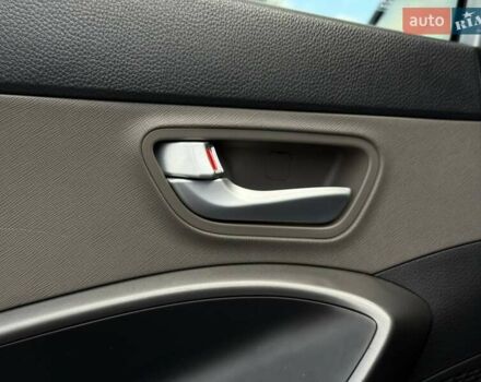 Серый Хендай Санта Фе, объемом двигателя 2.36 л и пробегом 123 тыс. км за 16900 $, фото 45 на Automoto.ua