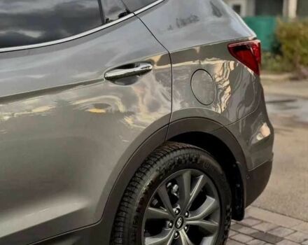 Серый Хендай Санта Фе, объемом двигателя 2.2 л и пробегом 103 тыс. км за 8700 $, фото 9 на Automoto.ua