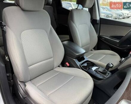 Серый Хендай Санта Фе, объемом двигателя 2.36 л и пробегом 123 тыс. км за 16900 $, фото 64 на Automoto.ua