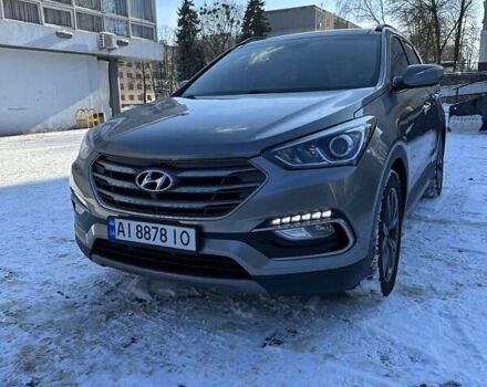 Серый Хендай Санта Фе, объемом двигателя 2 л и пробегом 180 тыс. км за 17000 $, фото 2 на Automoto.ua