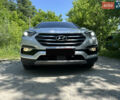 Серый Хендай Санта Фе, объемом двигателя 2 л и пробегом 150 тыс. км за 21899 $, фото 2 на Automoto.ua