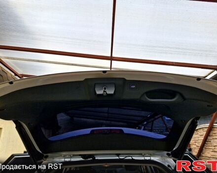 Серый Хендай Санта Фе, объемом двигателя 2 л и пробегом 175 тыс. км за 20000 $, фото 4 на Automoto.ua