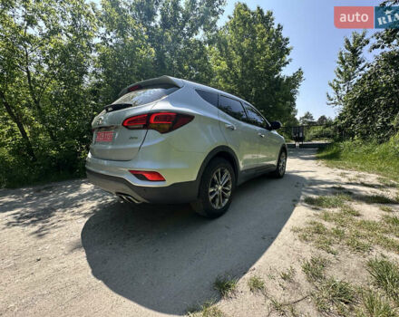 Серый Хендай Санта Фе, объемом двигателя 2 л и пробегом 150 тыс. км за 21899 $, фото 7 на Automoto.ua