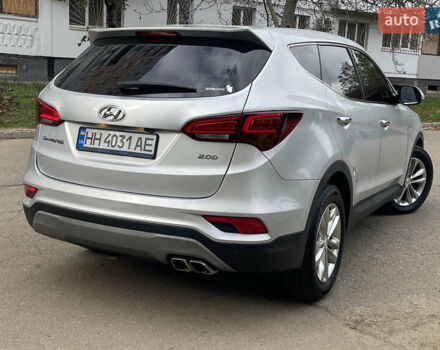 Сірий Хендай Санта Фе, об'ємом двигуна 2 л та пробігом 78 тис. км за 21700 $, фото 4 на Automoto.ua