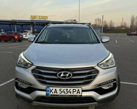 Серый Хендай Санта Фе, объемом двигателя 2.4 л и пробегом 137 тыс. км за 16200 $, фото 1 на Automoto.ua
