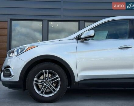 Серый Хендай Санта Фе, объемом двигателя 2.36 л и пробегом 123 тыс. км за 16900 $, фото 8 на Automoto.ua