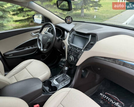 Серый Хендай Санта Фе, объемом двигателя 2.4 л и пробегом 120 тыс. км за 20000 $, фото 8 на Automoto.ua