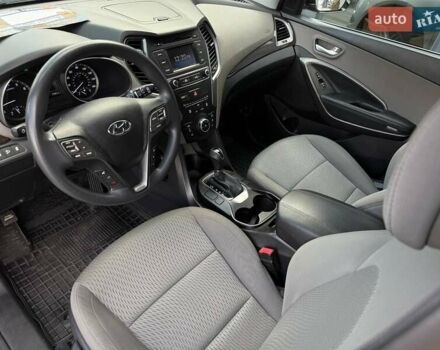 Серый Хендай Санта Фе, объемом двигателя 2.36 л и пробегом 123 тыс. км за 16900 $, фото 27 на Automoto.ua