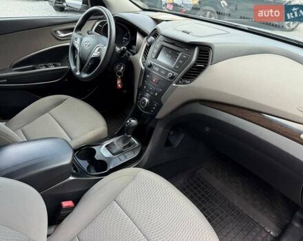 Серый Хендай Санта Фе, объемом двигателя 2.36 л и пробегом 123 тыс. км за 16900 $, фото 63 на Automoto.ua