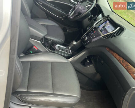 Сірий Хендай Санта Фе, об'ємом двигуна 2 л та пробігом 78 тис. км за 21700 $, фото 9 на Automoto.ua