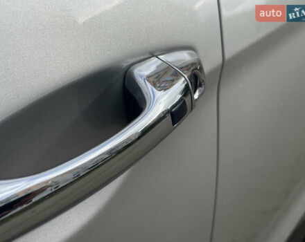 Сірий Хендай Санта Фе, об'ємом двигуна 2 л та пробігом 78 тис. км за 21700 $, фото 28 на Automoto.ua