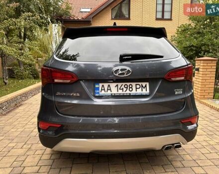 Серый Хендай Санта Фе, объемом двигателя 2.2 л и пробегом 146 тыс. км за 22000 $, фото 4 на Automoto.ua