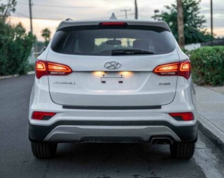 Серый Хендай Санта Фе, объемом двигателя 2.4 л и пробегом 54 тыс. км за 11500 $, фото 6 на Automoto.ua