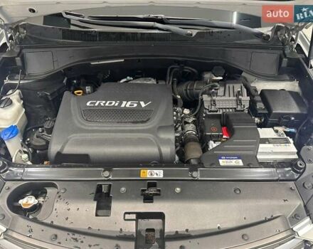 Серый Хендай Санта Фе, объемом двигателя 2 л и пробегом 155 тыс. км за 20500 $, фото 10 на Automoto.ua