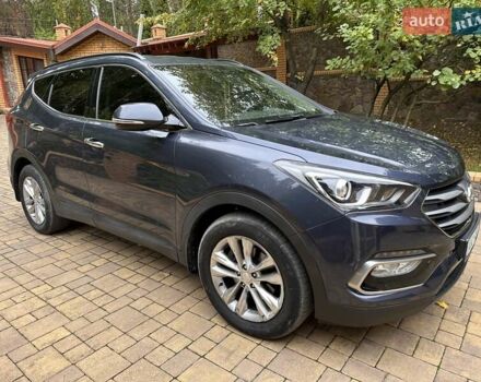 Серый Хендай Санта Фе, объемом двигателя 2.2 л и пробегом 146 тыс. км за 22000 $, фото 1 на Automoto.ua
