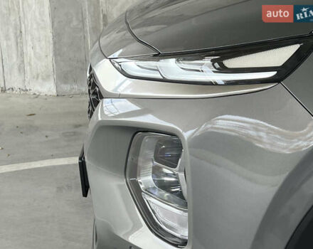 Серый Хендай Санта Фе, объемом двигателя 2.2 л и пробегом 30 тыс. км за 35000 $, фото 4 на Automoto.ua