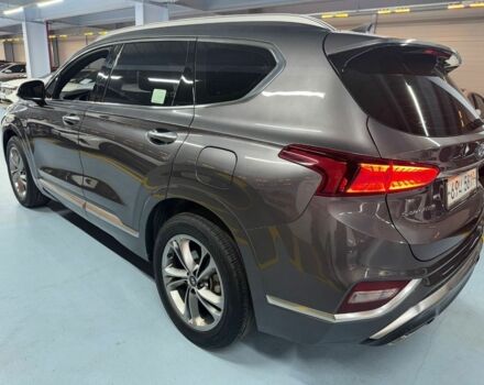 Серый Хендай Санта Фе, объемом двигателя 2 л и пробегом 125 тыс. км за 33000 $, фото 1 на Automoto.ua