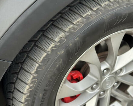 Сірий Хендай Санта Фе, об'ємом двигуна 2.36 л та пробігом 130 тис. км за 19500 $, фото 17 на Automoto.ua