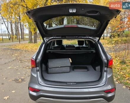 Сірий Хендай Санта Фе, об'ємом двигуна 2.2 л та пробігом 201 тис. км за 21500 $, фото 19 на Automoto.ua