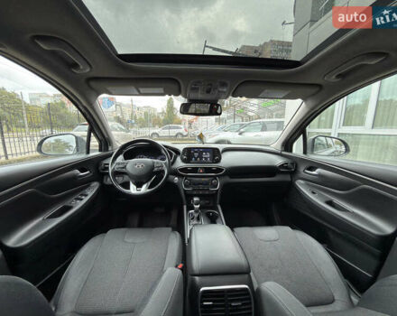 Серый Хендай Санта Фе, объемом двигателя 2 л и пробегом 103 тыс. км за 26000 $, фото 6 на Automoto.ua