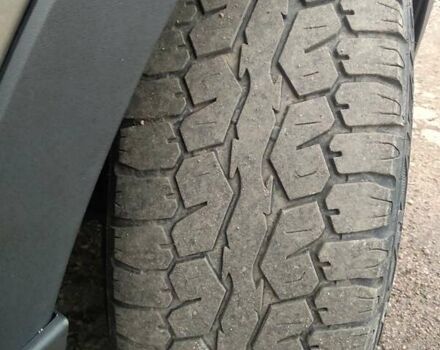 Серый Хендай Санта Фе, объемом двигателя 2.36 л и пробегом 182 тыс. км за 16500 $, фото 17 на Automoto.ua