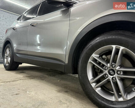 Хендай Санта Фе 2018 в Кременце на Automoto.ua Серый Хендай Санта Фе, объемом двигателя 2.4 л и пробегом 67 тыс. км за 19000 $, фото 17 на Automoto.ua