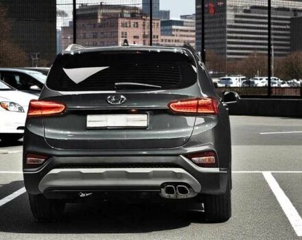 Серый Хендай Санта Фе, объемом двигателя 0 л и пробегом 68 тыс. км за 12000 $, фото 3 на Automoto.ua