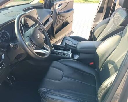 Серый Хендай Санта Фе, объемом двигателя 2 л и пробегом 151 тыс. км за 25100 $, фото 4 на Automoto.ua