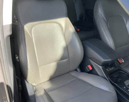 Серый Хендай Санта Фе, объемом двигателя 2 л и пробегом 126 тыс. км за 16900 $, фото 11 на Automoto.ua