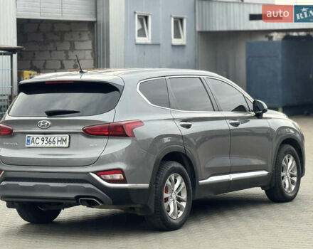 Сірий Хендай Санта Фе, об'ємом двигуна 2.36 л та пробігом 130 тис. км за 19500 $, фото 4 на Automoto.ua
