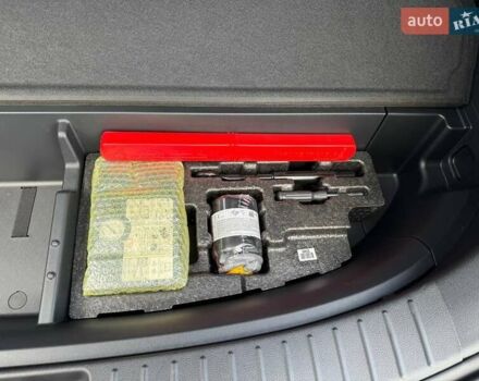 Сірий Хендай Санта Фе, об'ємом двигуна 2 л та пробігом 75 тис. км за 24900 $, фото 9 на Automoto.ua