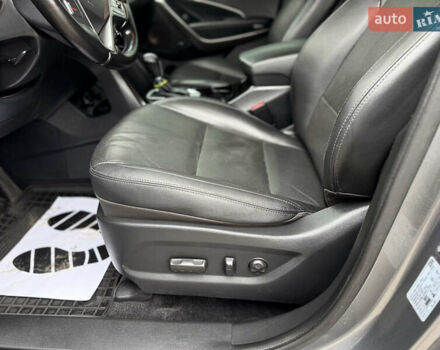 Сірий Хендай Санта Фе, об'ємом двигуна 2.2 л та пробігом 169 тис. км за 19399 $, фото 27 на Automoto.ua