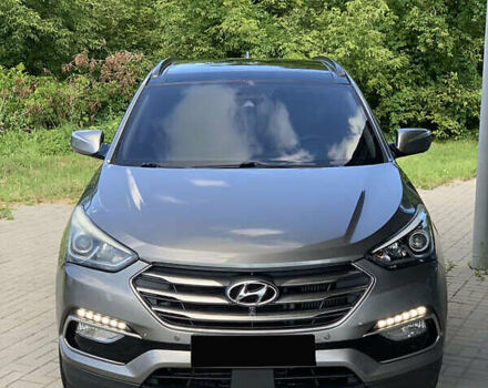 Серый Хендай Санта Фе, объемом двигателя 2 л и пробегом 126 тыс. км за 16900 $, фото 3 на Automoto.ua
