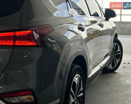 Серый Хендай Санта Фе, объемом двигателя 2.2 л и пробегом 30 тыс. км за 35000 $, фото 9 на Automoto.ua